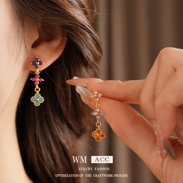 Women's Highend Flower Patterned Copper Earrings With Zirconia And 18K Real Gold Electroplated Silver Needle