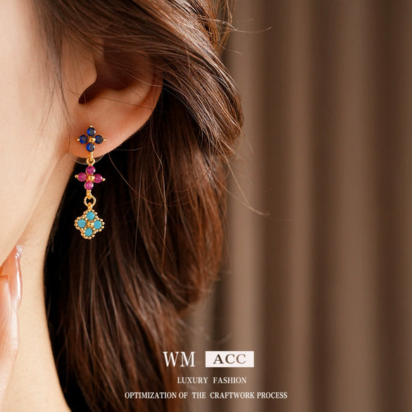 Women's Highend Flower Patterned Copper Earrings With Zirconia And 18K Real Gold Electroplated Silver Needle
