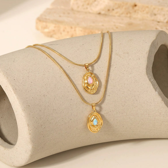 Women's Irregular Flower Geometric Necklace With Resin Inlay And Electroplated Stainless Steel Pendant