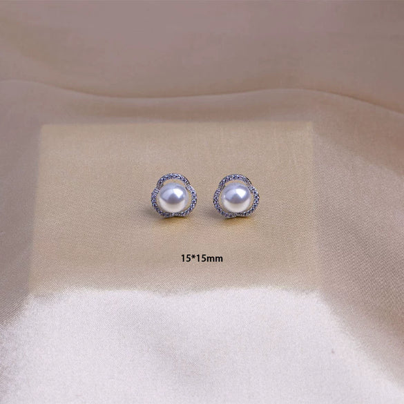 Women's Jewelry Pearl Gemstone Diamond Pendant Necklace Earring Set Titanium Steel Flower Pattern Simple Highend Electroplated