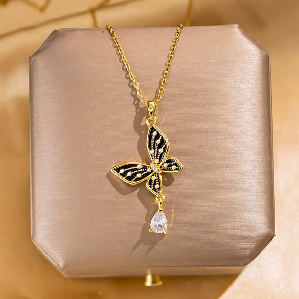 Women's Jewelry Pearl Oil Drop Butterfly Pendant Necklace Titanium Steel Copper Ochain With Diamond Animals Zodiac Design
