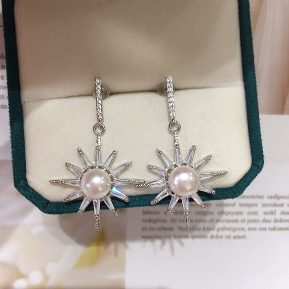 Women's K Gold Craftsmanship Natural Freshwater Pearl Oblate Stud Earrings With Alloy Inlaid Gemstones And Sixpointed Star Design