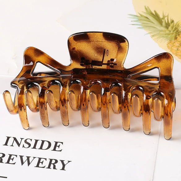 Women's Large Geometric Resin Hair Claw Clip With Hollow Design And Painted Finish For Ponytail Updos
