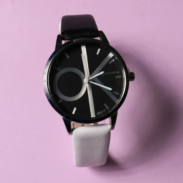 Women's Leisure Round Quartz Watch With Metal Case Pu Strap And Mineral Strengthened Glass Mirror