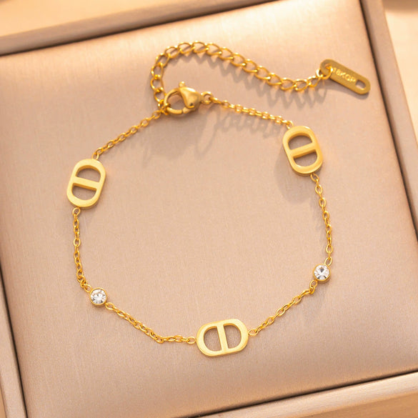Women’s Letter D Bracelet In Titanium Steel With Real Gold Plating Retro Light Luxury Versatile Hand Jewelry
