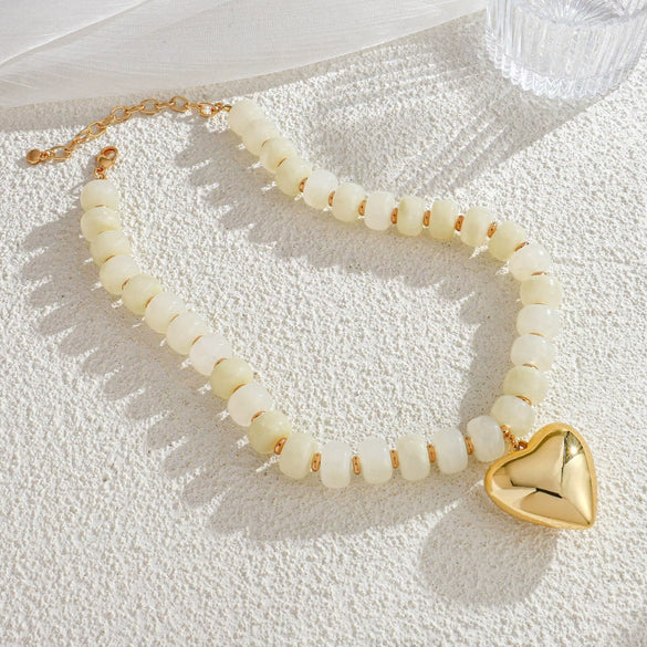 Women's Light Luxury Copper Electroplated Colorful Beaded Heart Pendant Necklace With Geometric Clavicle Chain