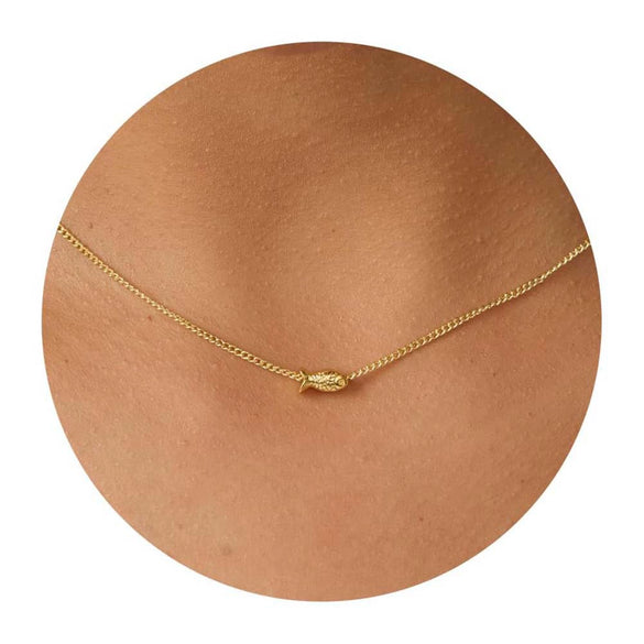 Women's Light Luxury Copper Fish Pendant Necklace With O Shaped Chain Electroplated Animal Clavicle Chain Simple Fashion Jewelry