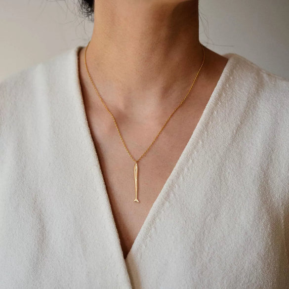 Women's Light Luxury Copper Fish Pendant Necklace With O Shaped Chain Electroplated Animal Clavicle Chain Simple Fashion Jewelry