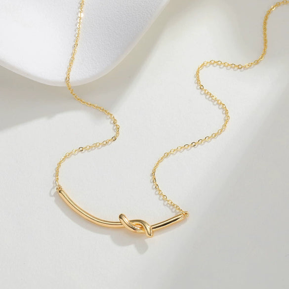 Women's Light Luxury Copper Love Knot Heart Pendant Necklace With Electroplated Finish And Regular Chain Fashion Jewelry Gift