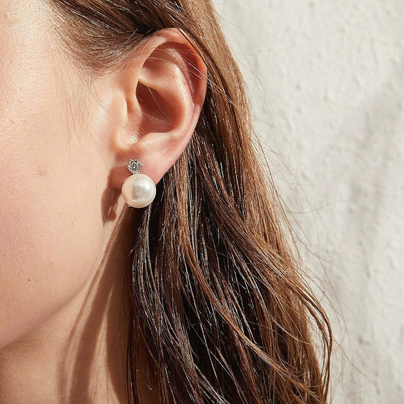 Women's Light Luxury Elegant Geometric Copper Imitation Pearl Earrings Snap Design