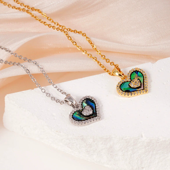 Women's Light Luxury Geometric And Heart Shape Pendant Necklace Copper Stainless Steel Electroplating Jewelry