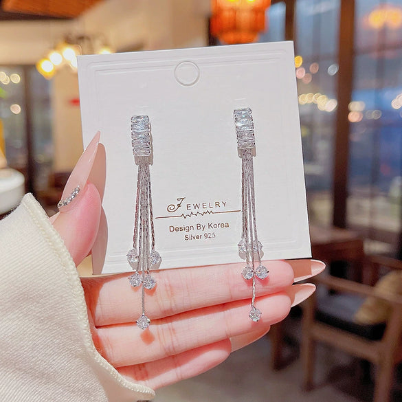 Women's Light Luxury Geometric Copper Inlaid Zircon Earrings