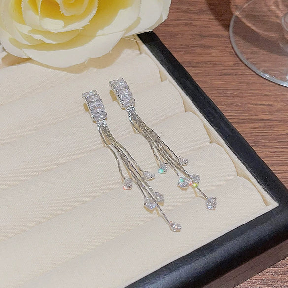 Women's Light Luxury Geometric Copper Inlaid Zircon Earrings