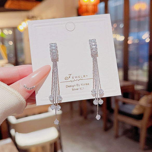 Women's Light Luxury Geometric Copper Inlaid Zircon Earrings