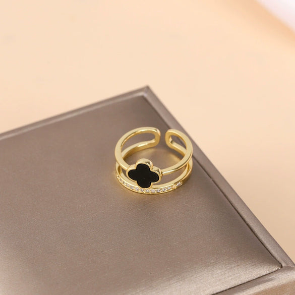 Women's Light Luxury Geometric Copper Ring With Electroplating And Four Leaf Clover Design