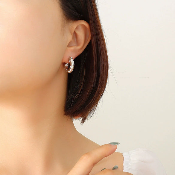 Women's Light Luxury Geometric Cshaped Imitation Pearl Titanium Steel Electroplated Earrings