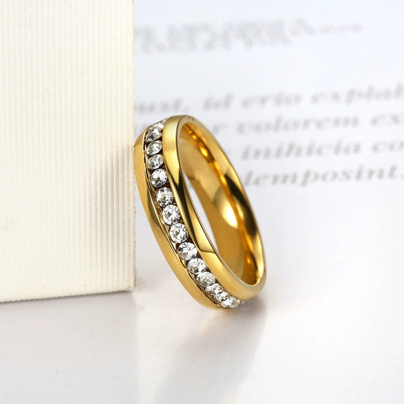Women's Light Luxury Geometric Titanium Steel Ring With Diamond Inlay Elegant Fashion Finger Ring