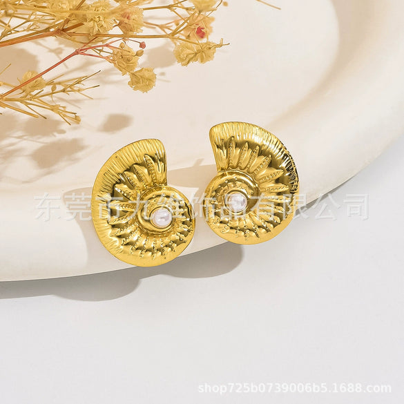 Women's Light Luxury Hypoallergenic Stainless Steel Conch Earrings With Bow Tie Pattern And Electroplating Treatment