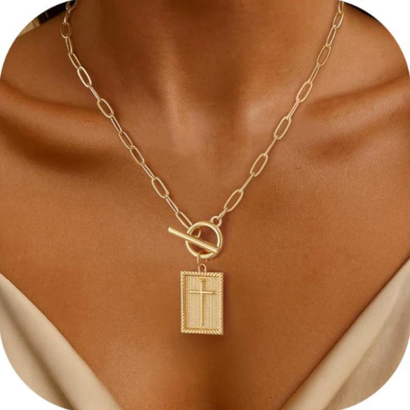 Women's Light Luxury Retro Alloy Cross Necklace With Heart Shaped Pendant Electroplated Clavicle Chain Jewelry