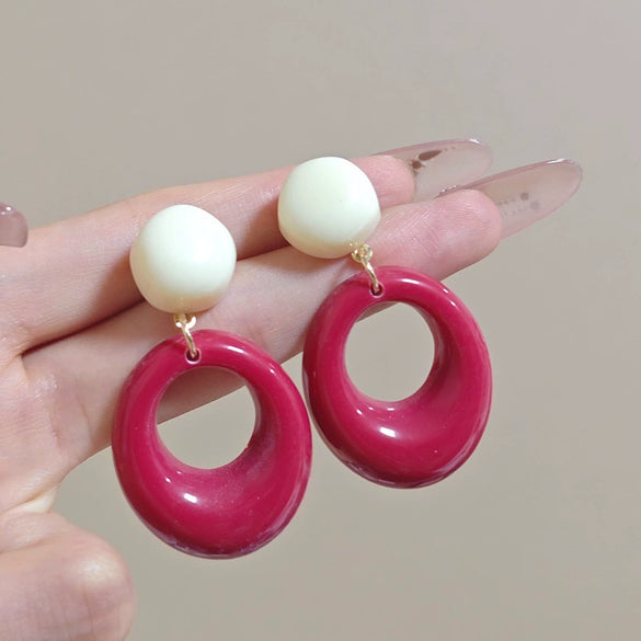 Women's Light Luxury Retro Style Zinc Alloy Geometric Circle Contrast Color Stud Earrings With Electroplating