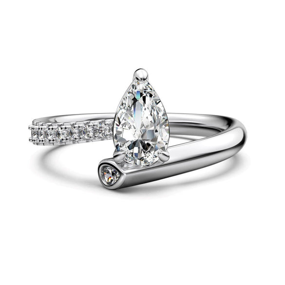 Women's Light Luxury S925 Sterling Silver Pearshaped Geometric Ring With Electroplating