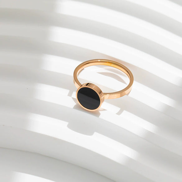 Women's Light Luxury Simple Round Black Shellfish Titanium Steel Ring With Letters Numbers Text Pattern And Electroplating Process