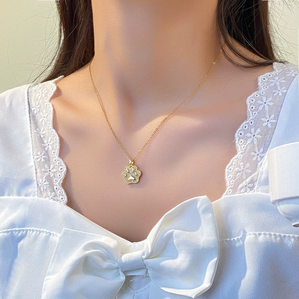 Women's Light Luxury Titanium Steel Necklace With Copper Cat's Claw Pendant Electroplated Animal Zodiac Pattern O Word Chain