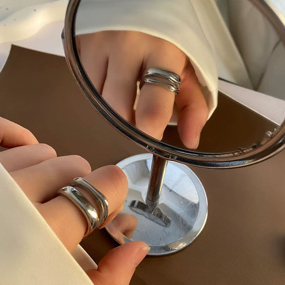 Women's Light Luxury Titanium Steel Ring With Geometric Pattern And Electroplating Treatment
