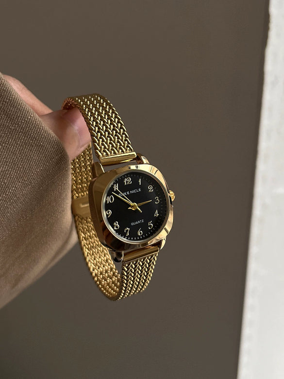 Women's Luxury Alloy And Stainless Steel Round Dial Watch With Mesh Band