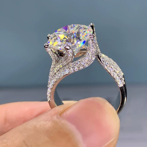 Women's Luxury Group Inlaid Ring Copper Zircon Elegant Geometric Style