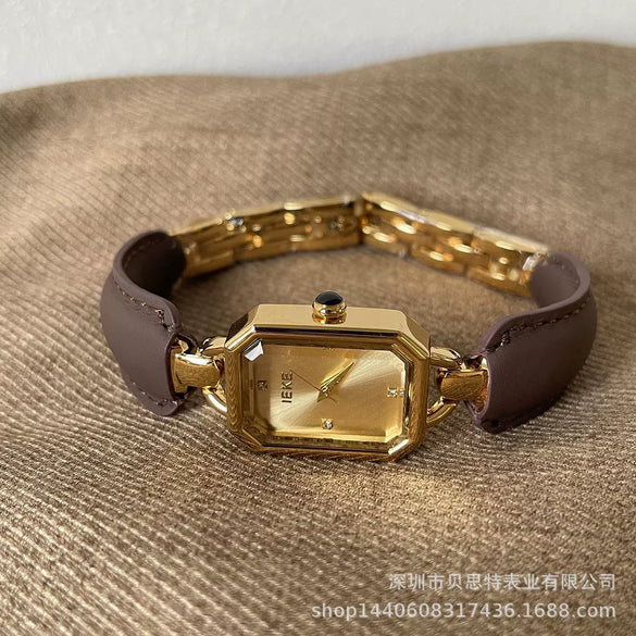 Women's Luxury Retro Bracelet Watch With Oval Dial Metal Case And Fine Steel Strap