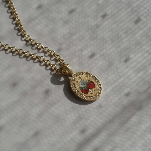 Women's Luxury Strawberry Pattern Titanium Steel Necklace With Pearl Furnace Vacuum Plating 18K Real Gold