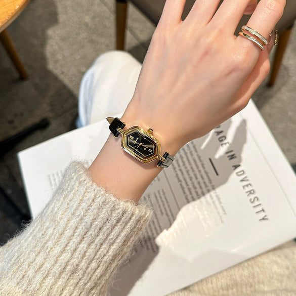 Women's Luxury Vintage Alloy And Genuine Leather Watch With Rhombus Dial