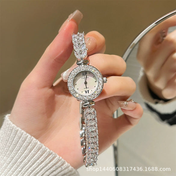 Women's Mechanical Alloy Mermaid Fashion Watch With Diamond