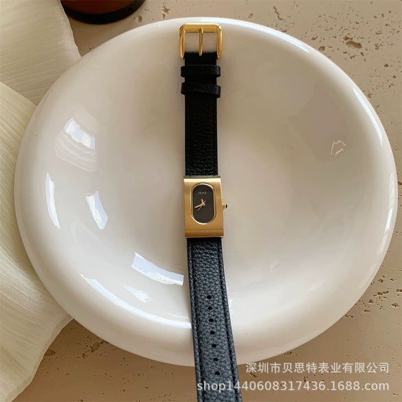 Women's Medieval Style Alloy Case Rectangular Quartz Watch