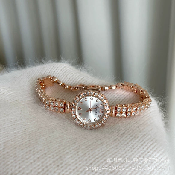 Women's Metal Alloy Round Dial Diamond Bracelet Watch Fashionable Style
