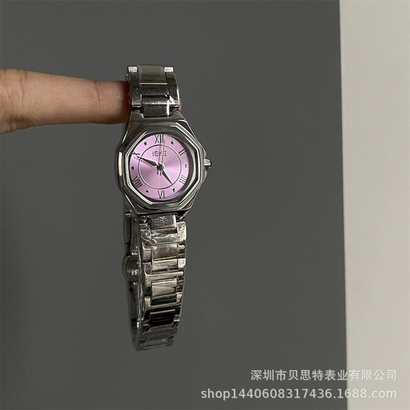 Women's Metal Alloy Square Dial Vintage Quartz Fashionable Watch