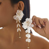 Women's Metal And Plastic Flower Clavicle Necklace And Earrings