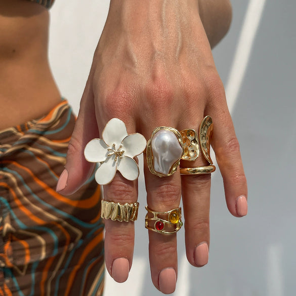 Women's Metal Baroque Style Geometric And Flower Pattern Electroplated Ring With Imitation Pearl And Gemstone