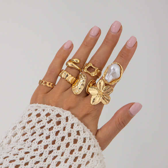 Women's Metal Baroque Style Geometric And Flower Pattern Electroplated Ring With Imitation Pearl And Gemstone
