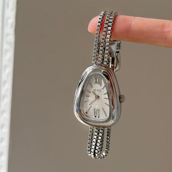Women's Metal Case Quartz Watch With Snake Head Design And Tassel Chain Medieval Style