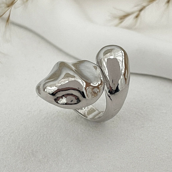 Women's Metal Geometric Liquid Metal Pleated Opening Ring With Electroplating