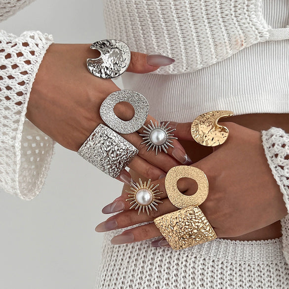 Women's Metal Geometric Open Ring With Beating Pattern And Imitation Pearl Electroplated