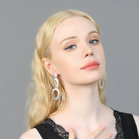 Women's Metal Geometric Statement Earrings Minimalist Retro Design Elegant Bold Fashion Jewelry Wholesale