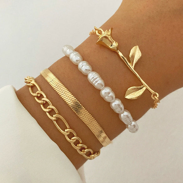 Women's Metal Heart Pattern Stacked Exaggerated Thread Chain Alloy Bracelet Fourpiece Set With Electroplating