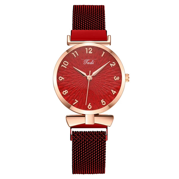 Women's Metal Quartz Watch With Round Dial Fashion Style Suction Iron Buckle