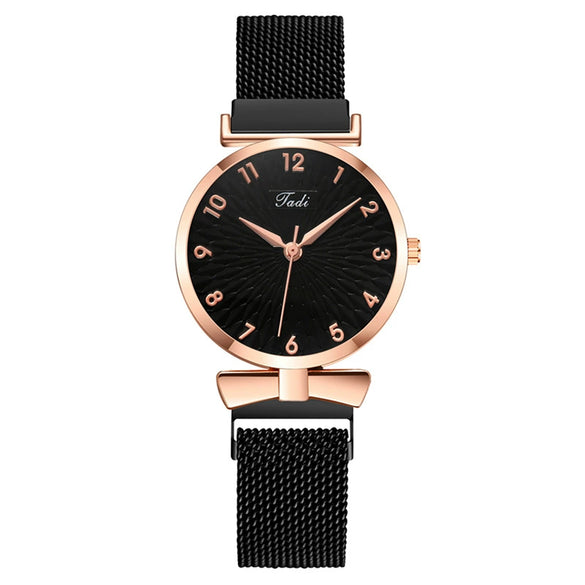 Women's Metal Quartz Watch With Round Dial Fashion Style Suction Iron Buckle