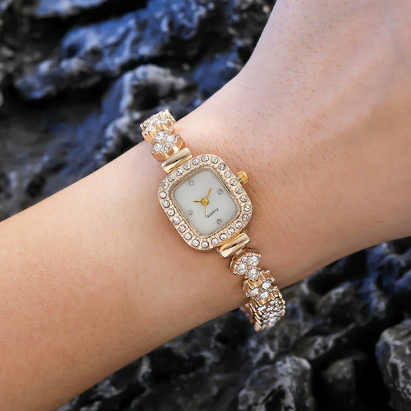 Women's Metal Rectangle Dial Quartz Watch With Diamond Encrusted And Fashion Style