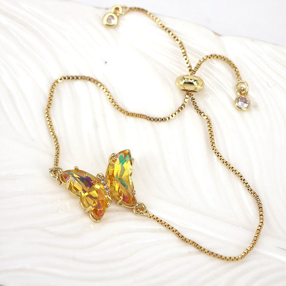 Women's Metal Rhinestone Butterfly Pendant Chain Bracelet With Geometric Design And Diamond Treatment