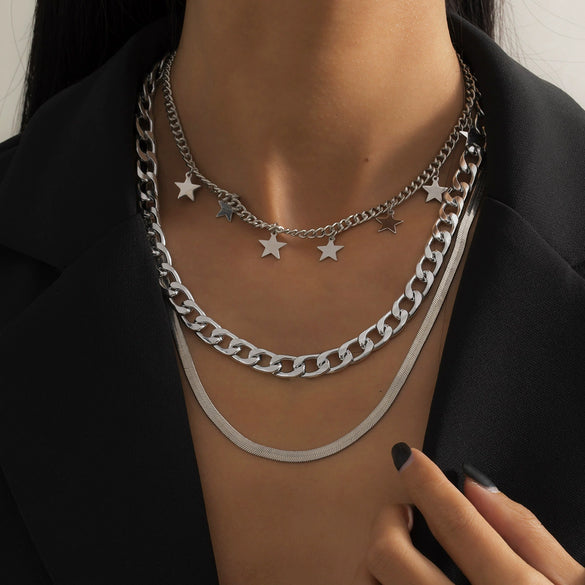 Women's Metal Snake Bone Chain Necklace With Alloy Geometric Sequin Star Pendant Electroplated
